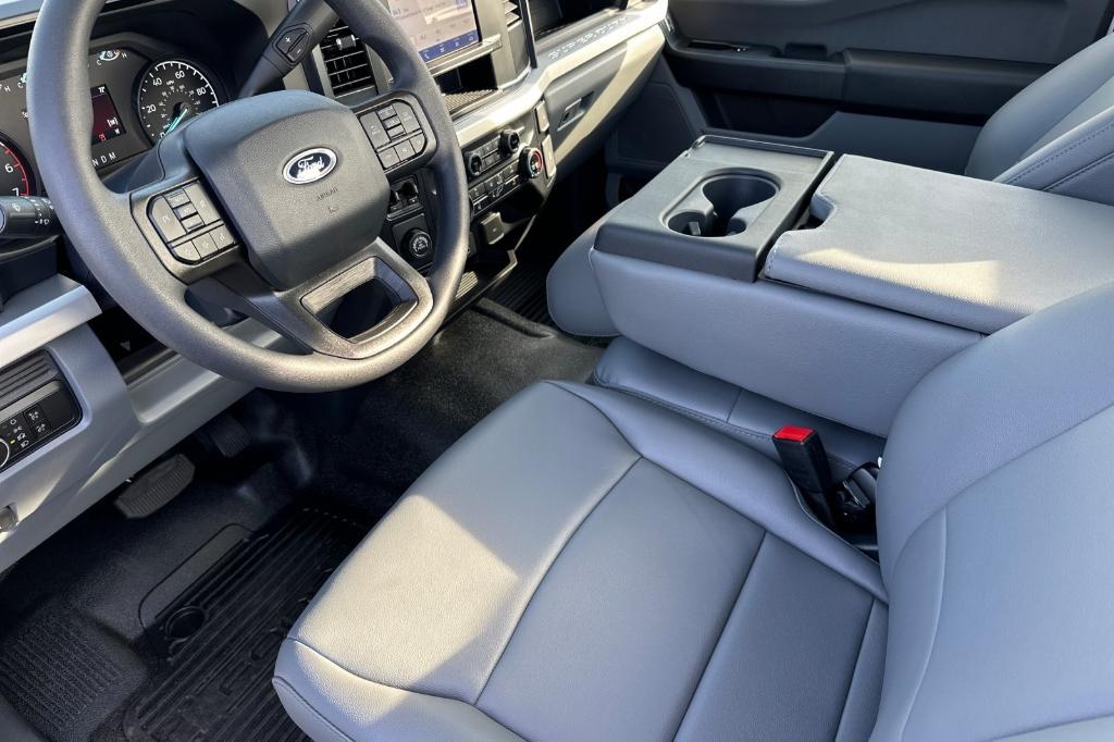 new 2024 Ford F-350 car, priced at $43,072