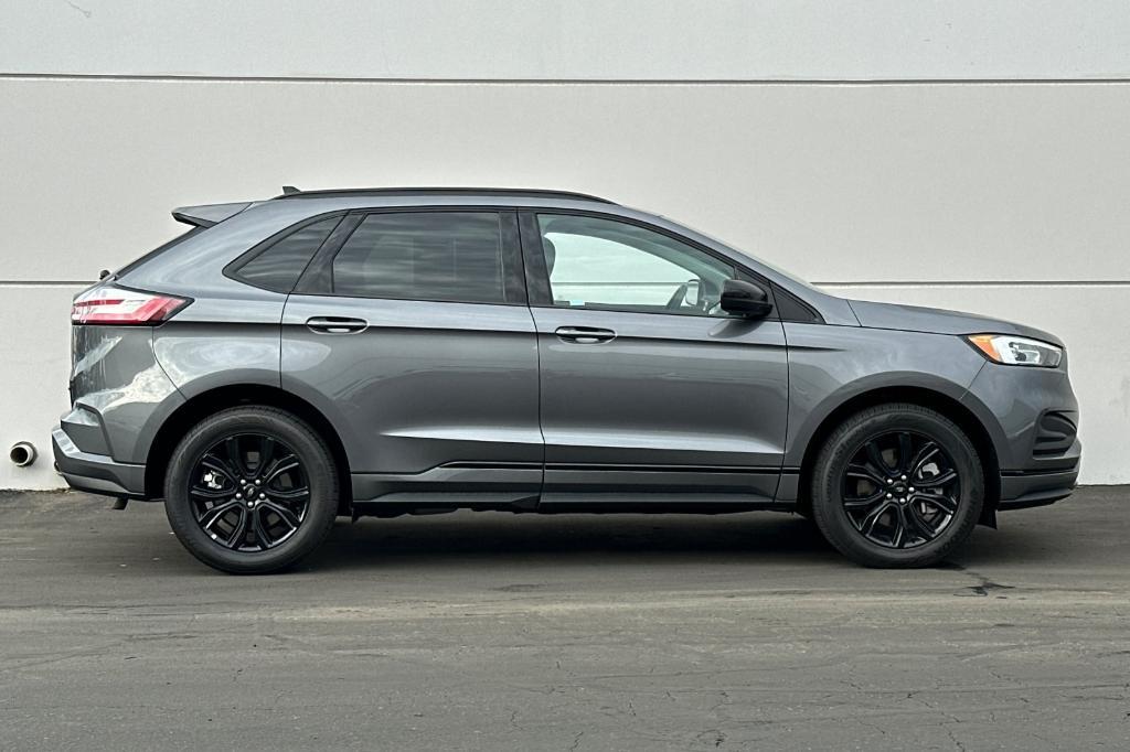 new 2024 Ford Edge car, priced at $34,820