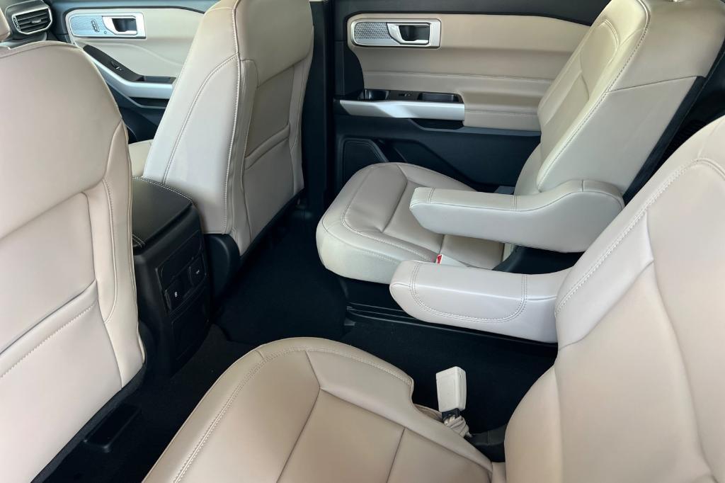 used 2024 Ford Explorer car, priced at $39,925