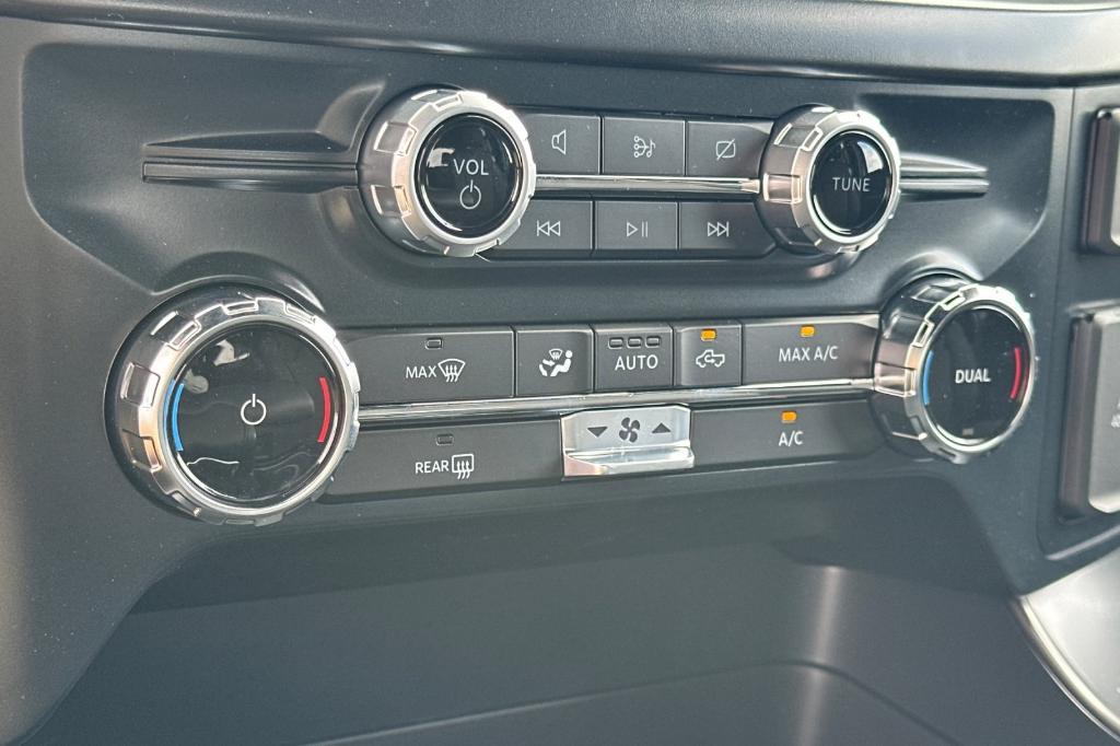 new 2024 Ford F-150 car, priced at $60,055