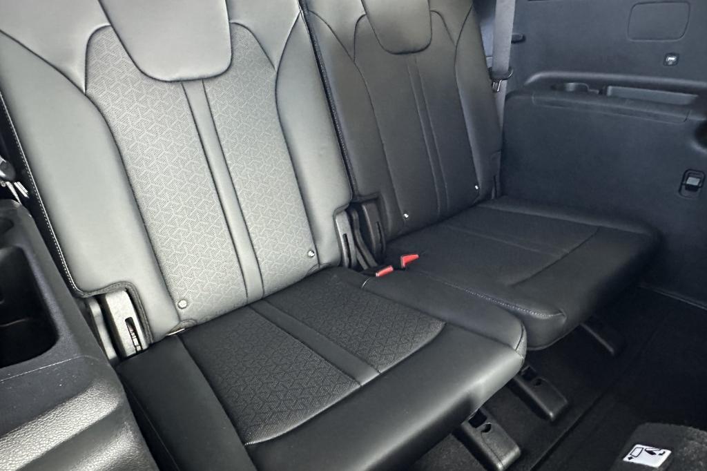 used 2022 Kia Sorento Hybrid car, priced at $25,951