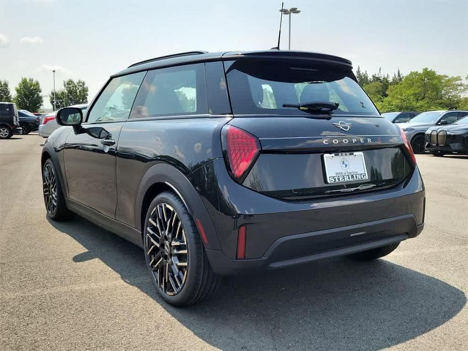 new 2025 MINI Hardtop car, priced at $38,545