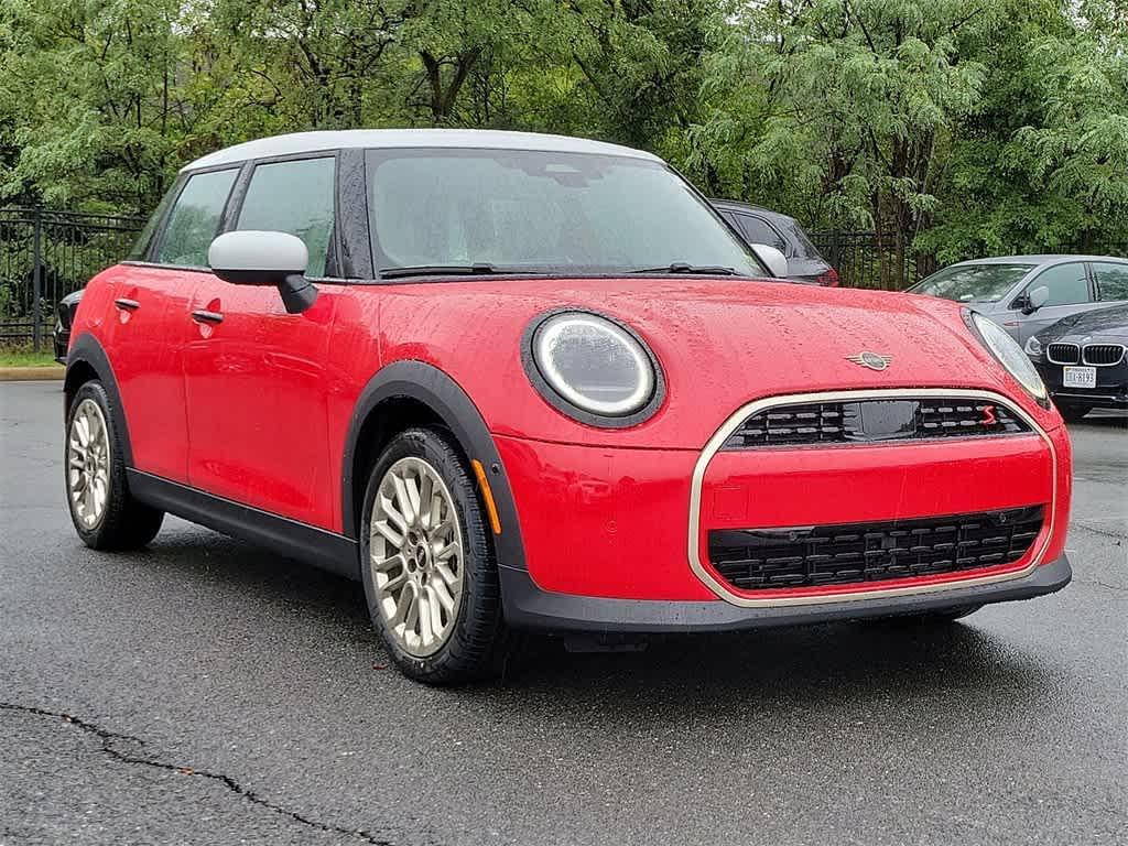 new 2025 MINI Hardtop car, priced at $37,595