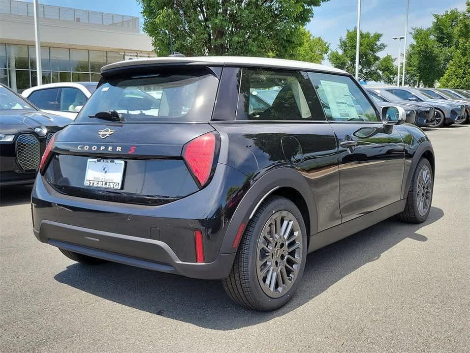 new 2025 MINI Hardtop car, priced at $37,295