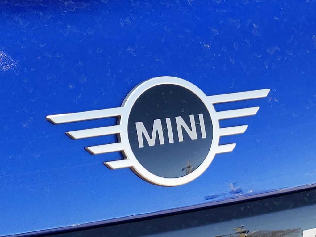 new 2025 MINI Hardtop car, priced at $39,345