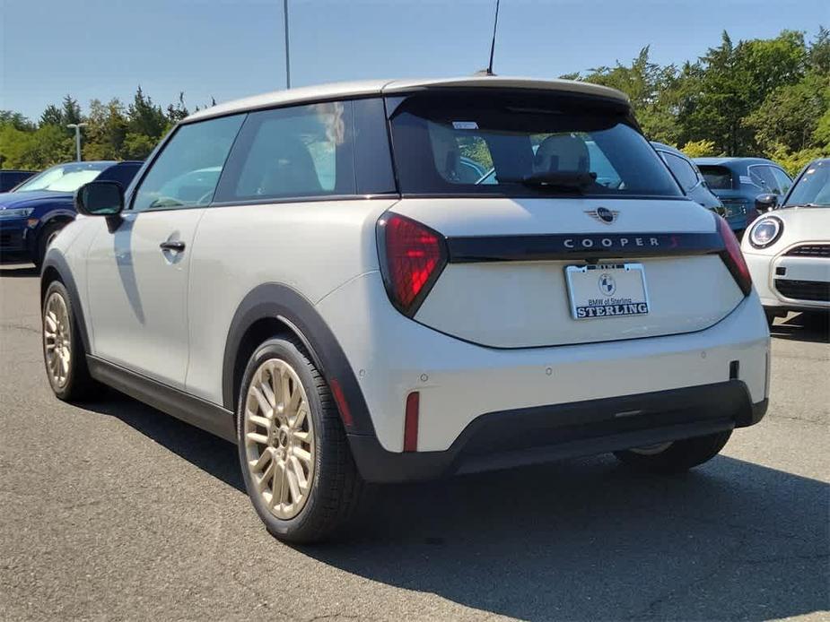 new 2025 MINI Hardtop car, priced at $35,595