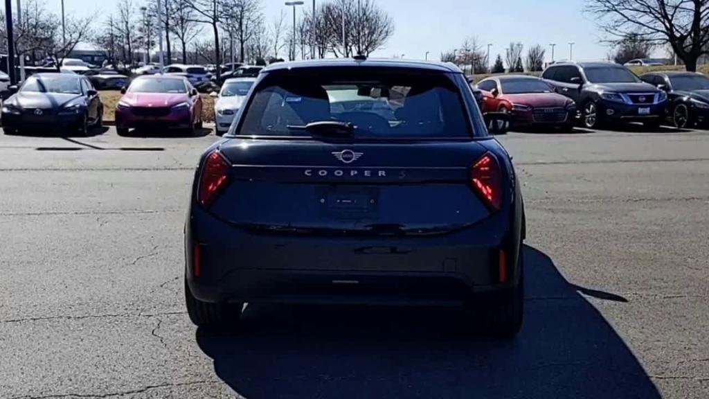 new 2025 MINI Hardtop car, priced at $38,960
