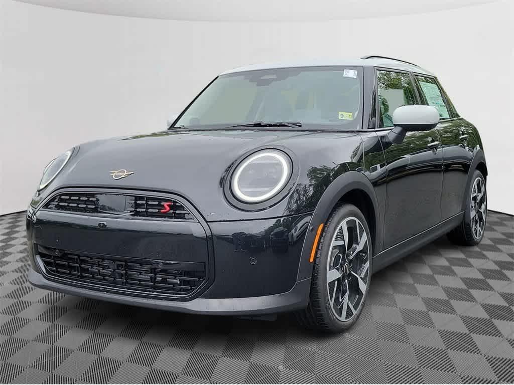 new 2025 MINI Hardtop car, priced at $38,545