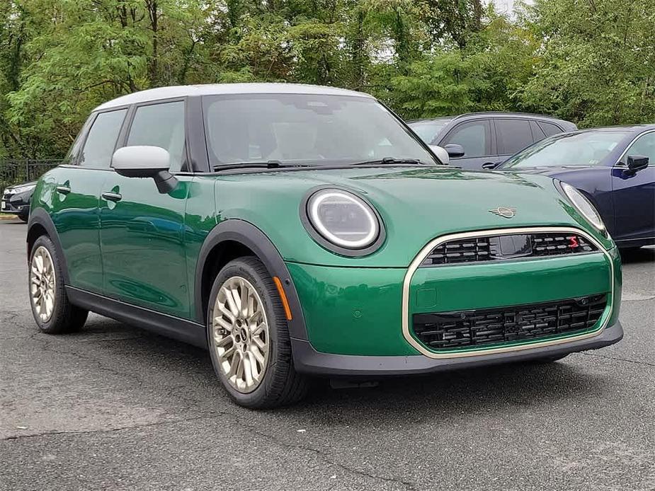 new 2025 MINI Hardtop car, priced at $38,745