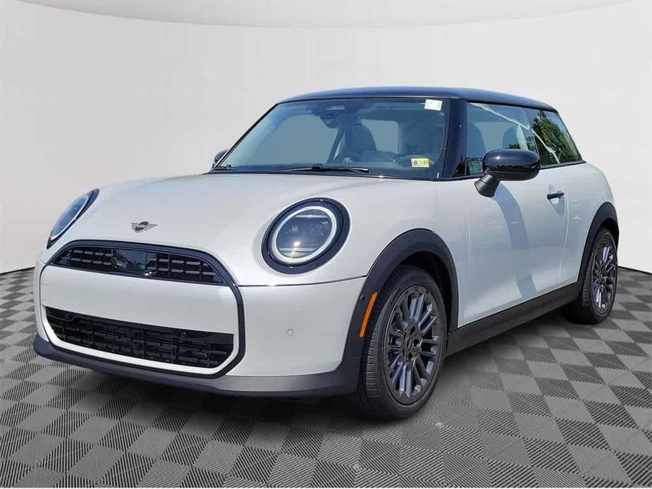 new 2025 MINI Hardtop car, priced at $32,420