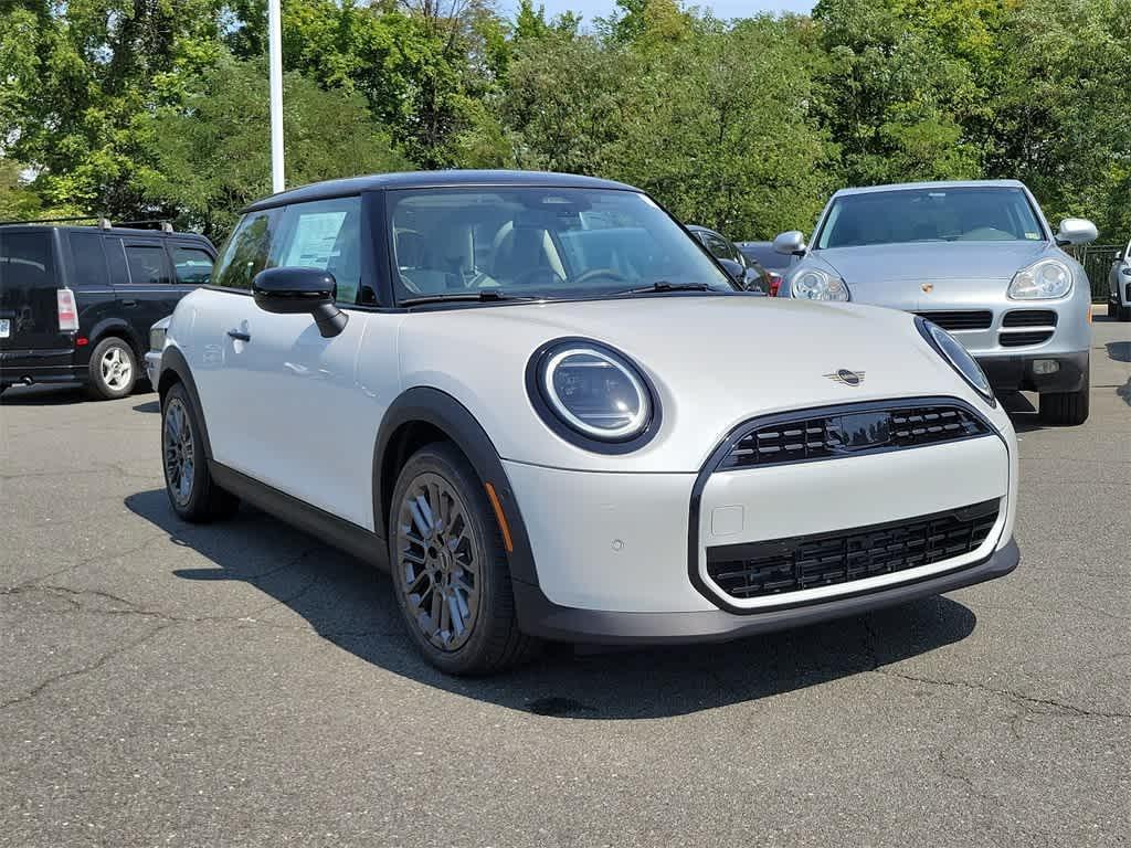 new 2025 MINI Hardtop car, priced at $32,420