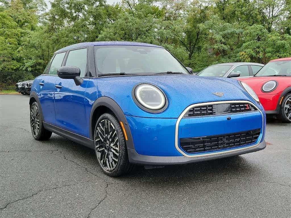 new 2025 MINI Hardtop car, priced at $39,880