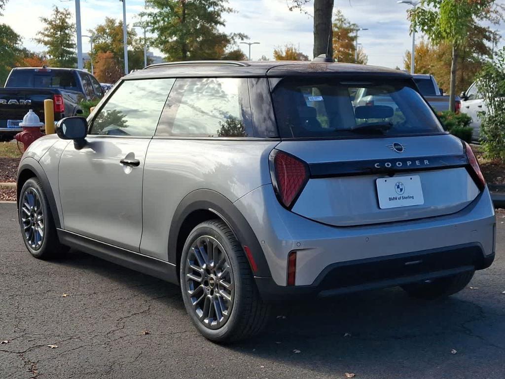 new 2025 MINI Hardtop car, priced at $33,195