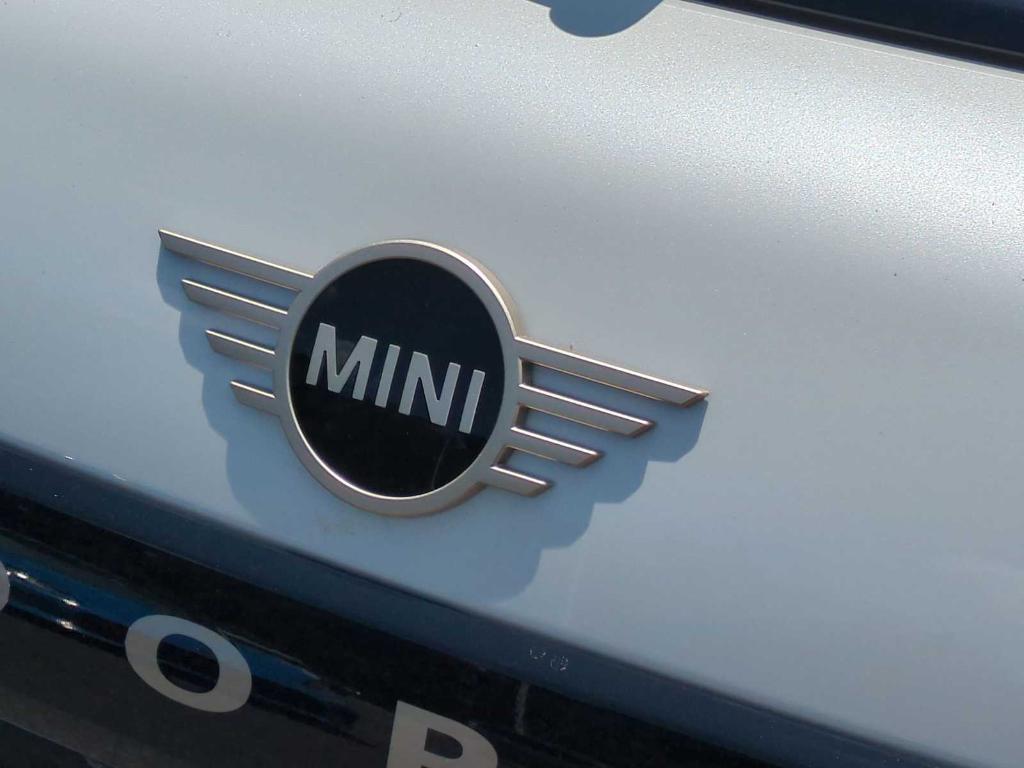 new 2025 MINI Hardtop car, priced at $35,025