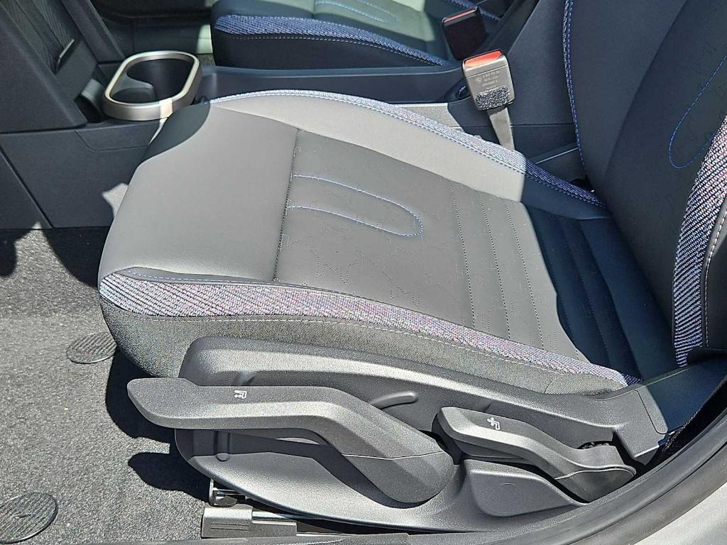new 2025 MINI Hardtop car, priced at $35,980