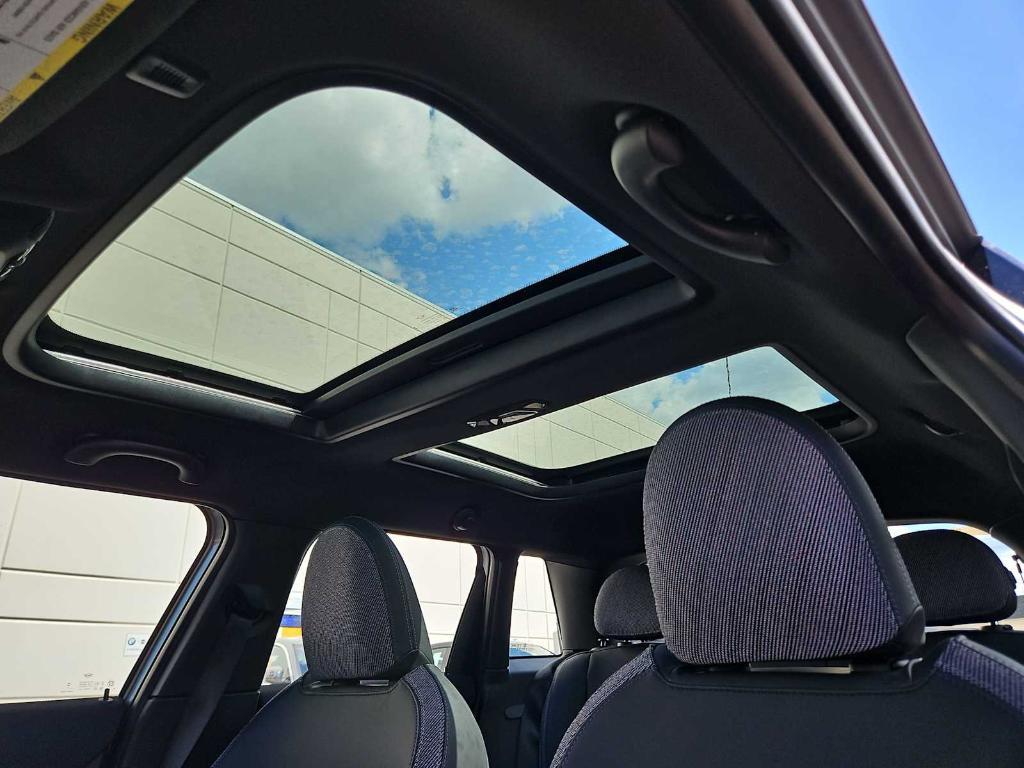 new 2025 MINI Hardtop car, priced at $35,980