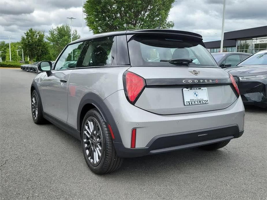 new 2025 MINI Hardtop car, priced at $35,595