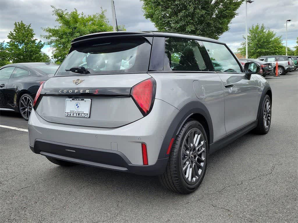 new 2025 MINI Hardtop car, priced at $35,595