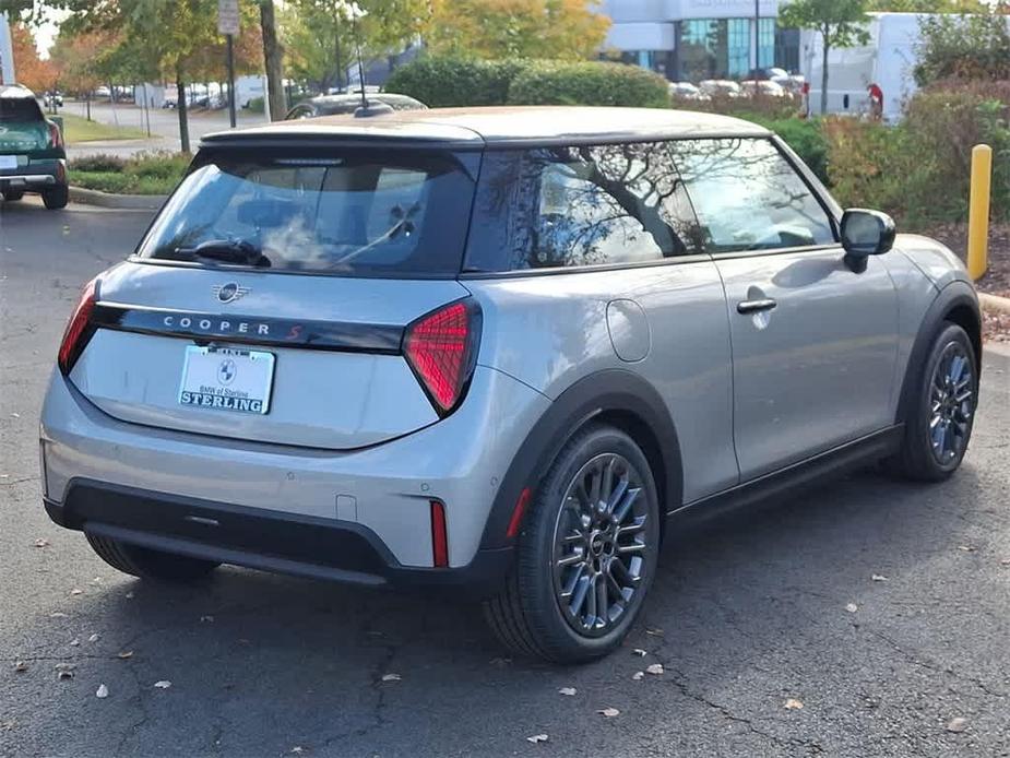 new 2025 MINI Hardtop car, priced at $35,595