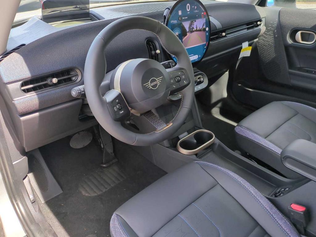 new 2025 MINI Hardtop car, priced at $35,595
