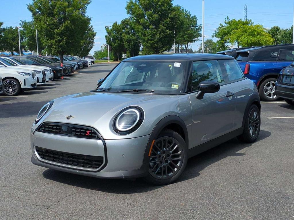 new 2025 MINI Hardtop car, priced at $35,595