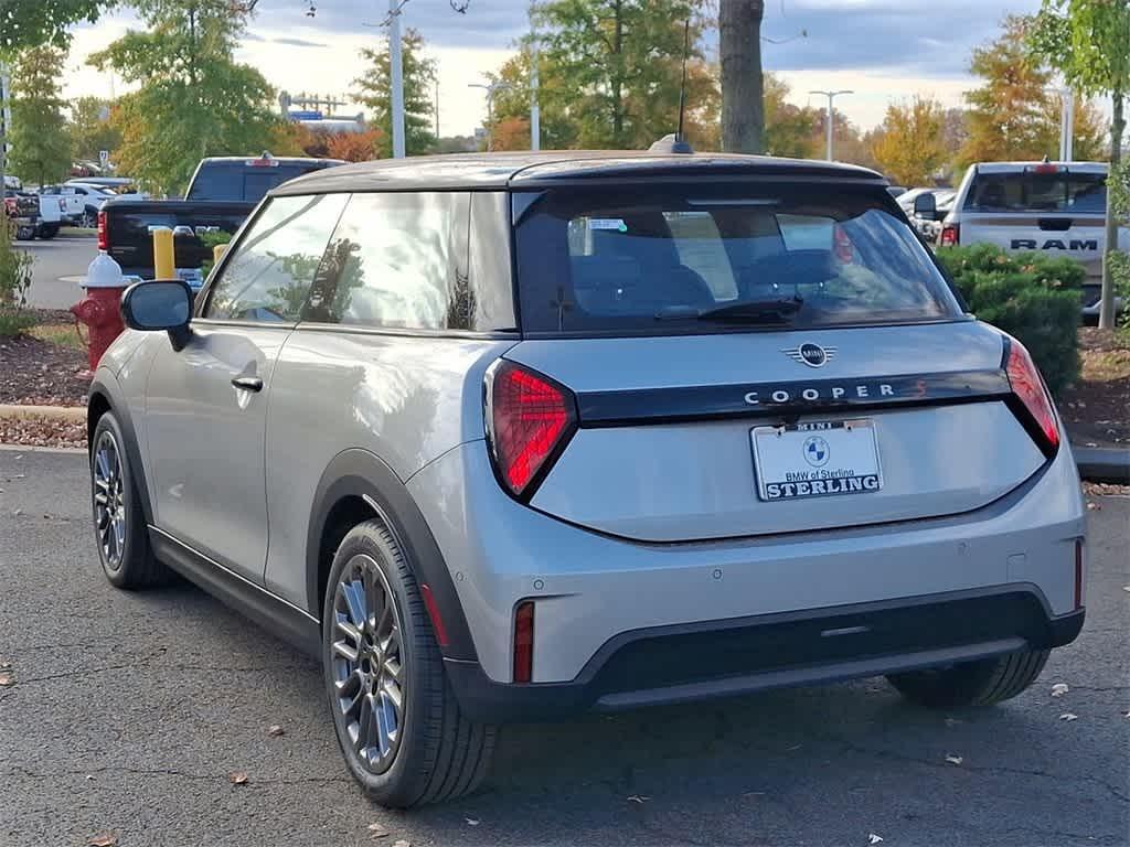 new 2025 MINI Hardtop car, priced at $35,595