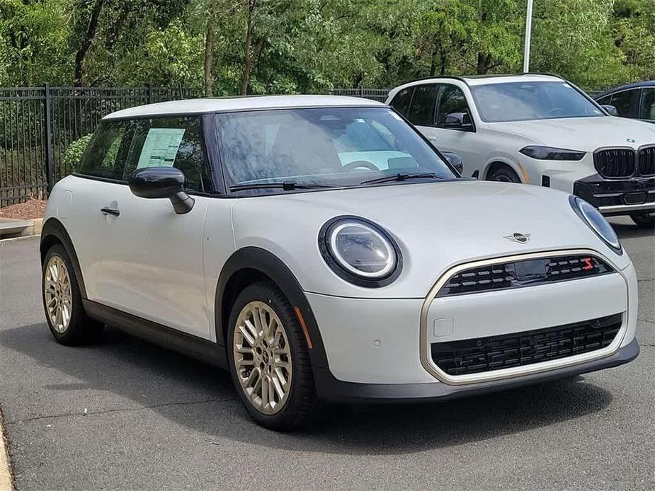 new 2025 MINI Hardtop car, priced at $35,595