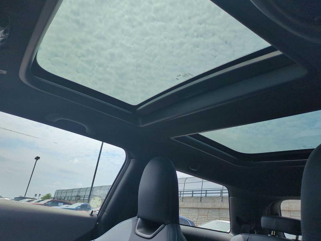 new 2025 MINI Hardtop car, priced at $36,125