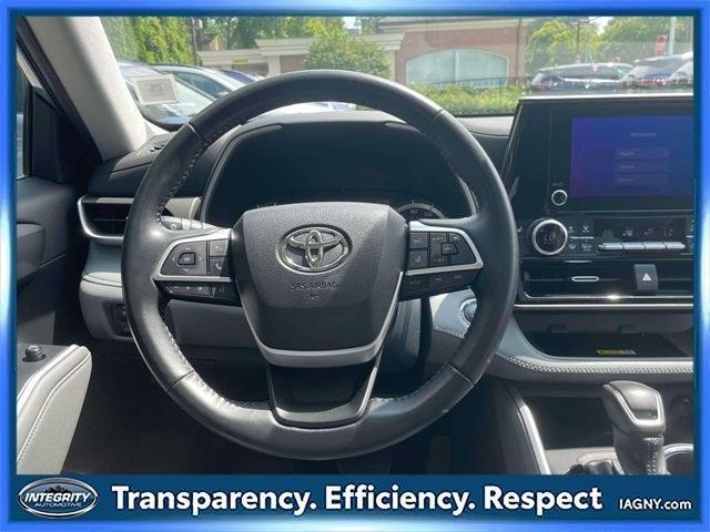 used 2023 Toyota Highlander car, priced at $37,390