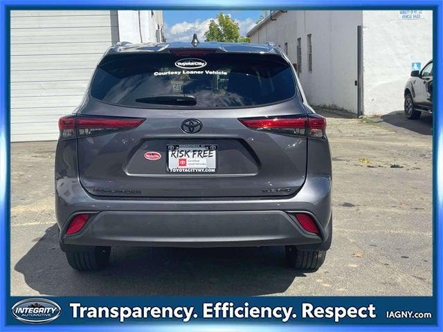 used 2021 Toyota Highlander car, priced at $32,990