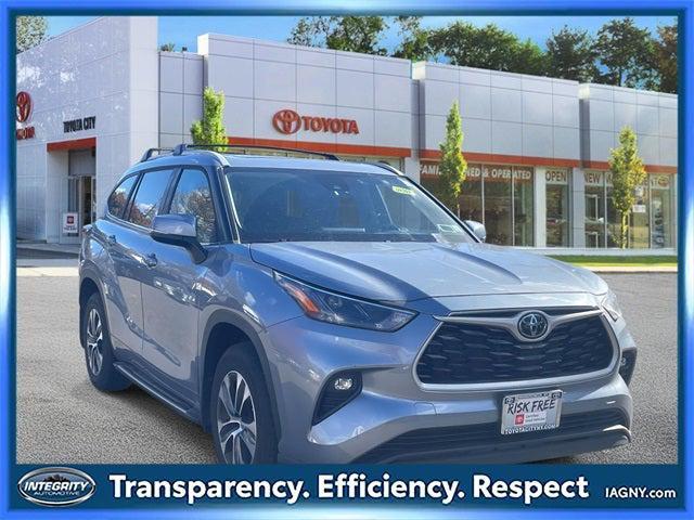 used 2023 Toyota Highlander car, priced at $37,790