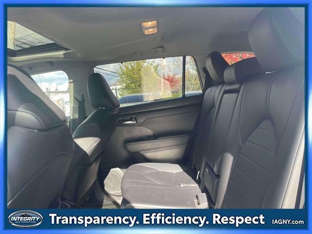 used 2023 Toyota Highlander car, priced at $37,790