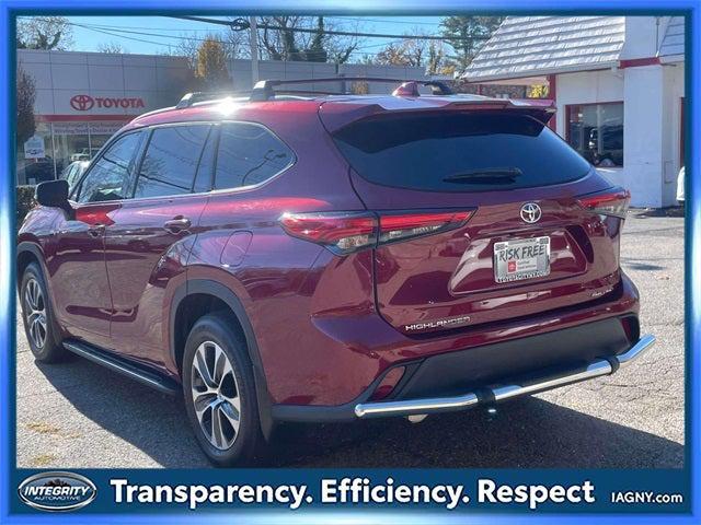 used 2022 Toyota Highlander car, priced at $36,490