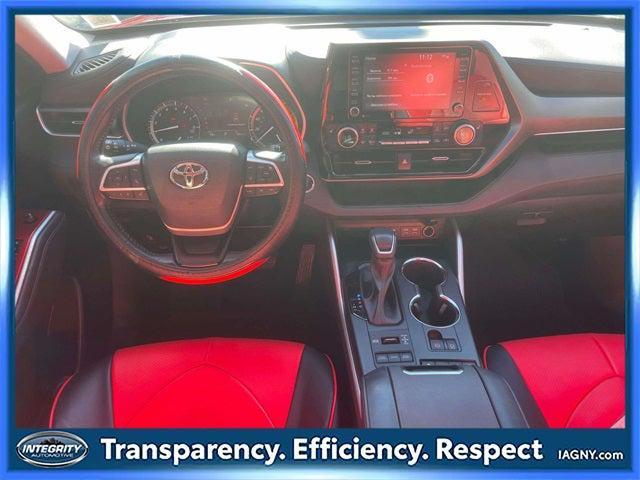 used 2022 Toyota Highlander car, priced at $36,490
