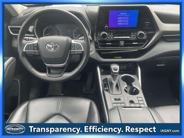 used 2023 Toyota Highlander car, priced at $38,490