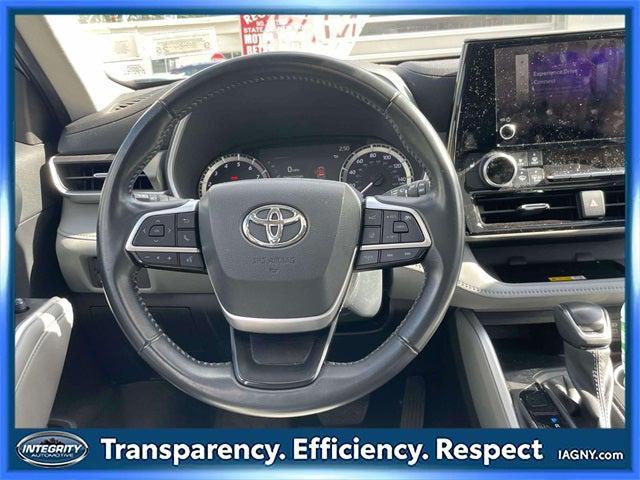 used 2023 Toyota Highlander car, priced at $37,490