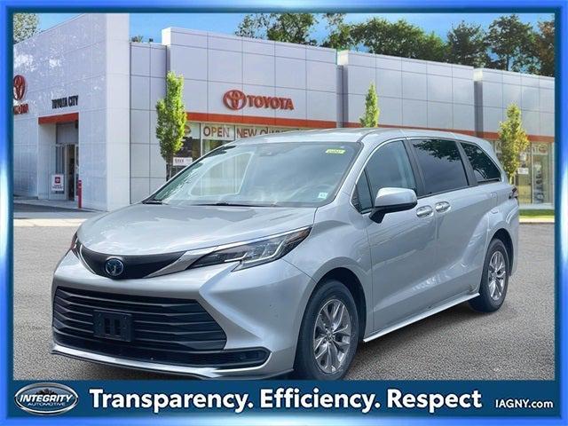 used 2022 Toyota Sienna car, priced at $34,990