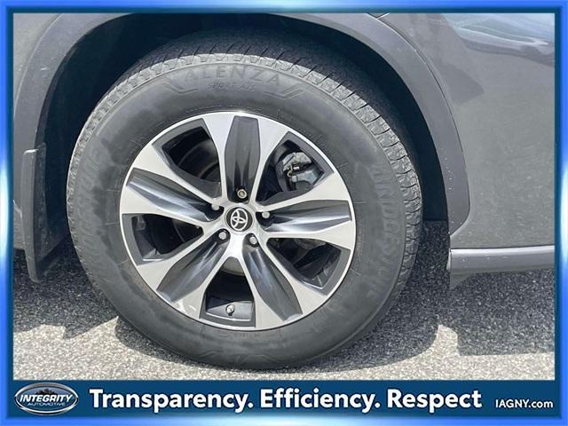 used 2024 Toyota Highlander Hybrid car, priced at $47,888