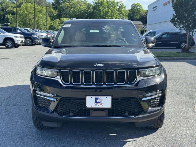 new 2024 Jeep Grand Cherokee car, priced at $40,000