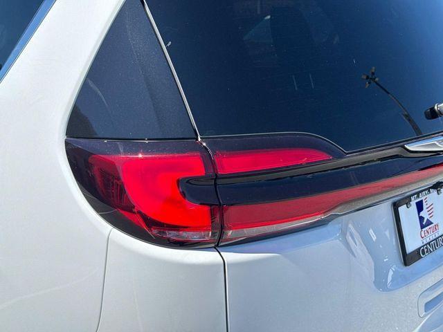 new 2026 Chrysler Pacifica car, priced at $35,000