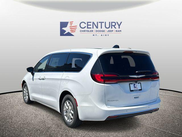 new 2026 Chrysler Pacifica car, priced at $35,000