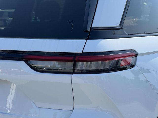 new 2025 Jeep Grand Cherokee car, priced at $37,998