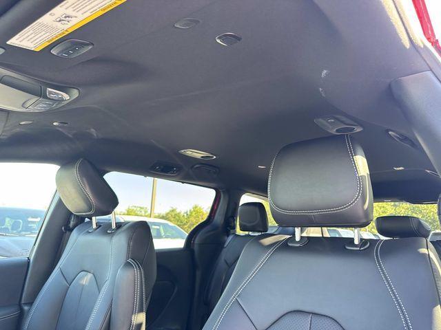 new 2026 Chrysler Pacifica car, priced at $35,000