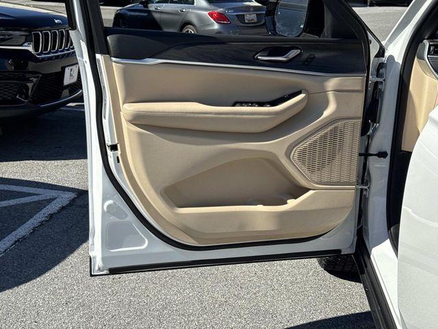 used 2023 Jeep Grand Cherokee car, priced at $32,277