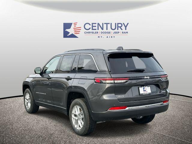 new 2025 Jeep Grand Cherokee car, priced at $35,000