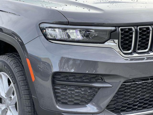 new 2025 Jeep Grand Cherokee car, priced at $39,500