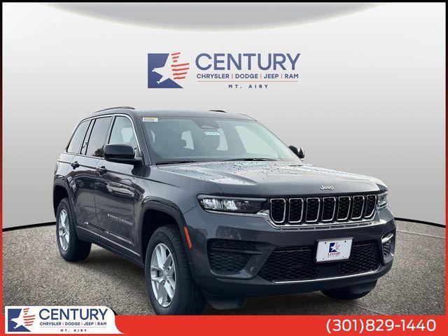 new 2025 Jeep Grand Cherokee car, priced at $35,000