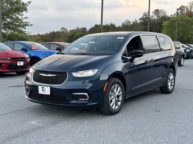 new 2025 Chrysler Pacifica car, priced at $44,500