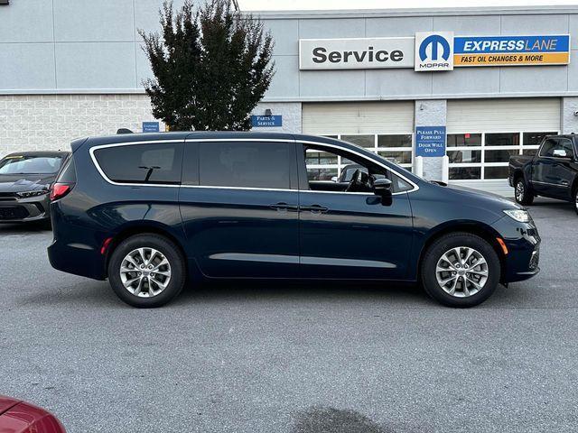 new 2025 Chrysler Pacifica car, priced at $44,500