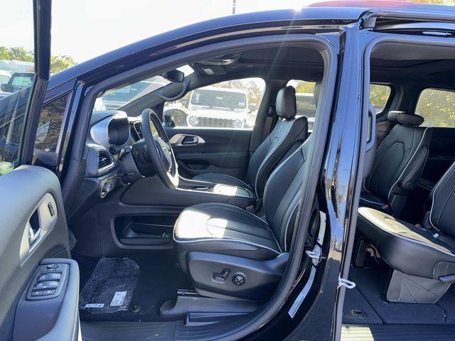 new 2026 Chrysler Pacifica car, priced at $40,500